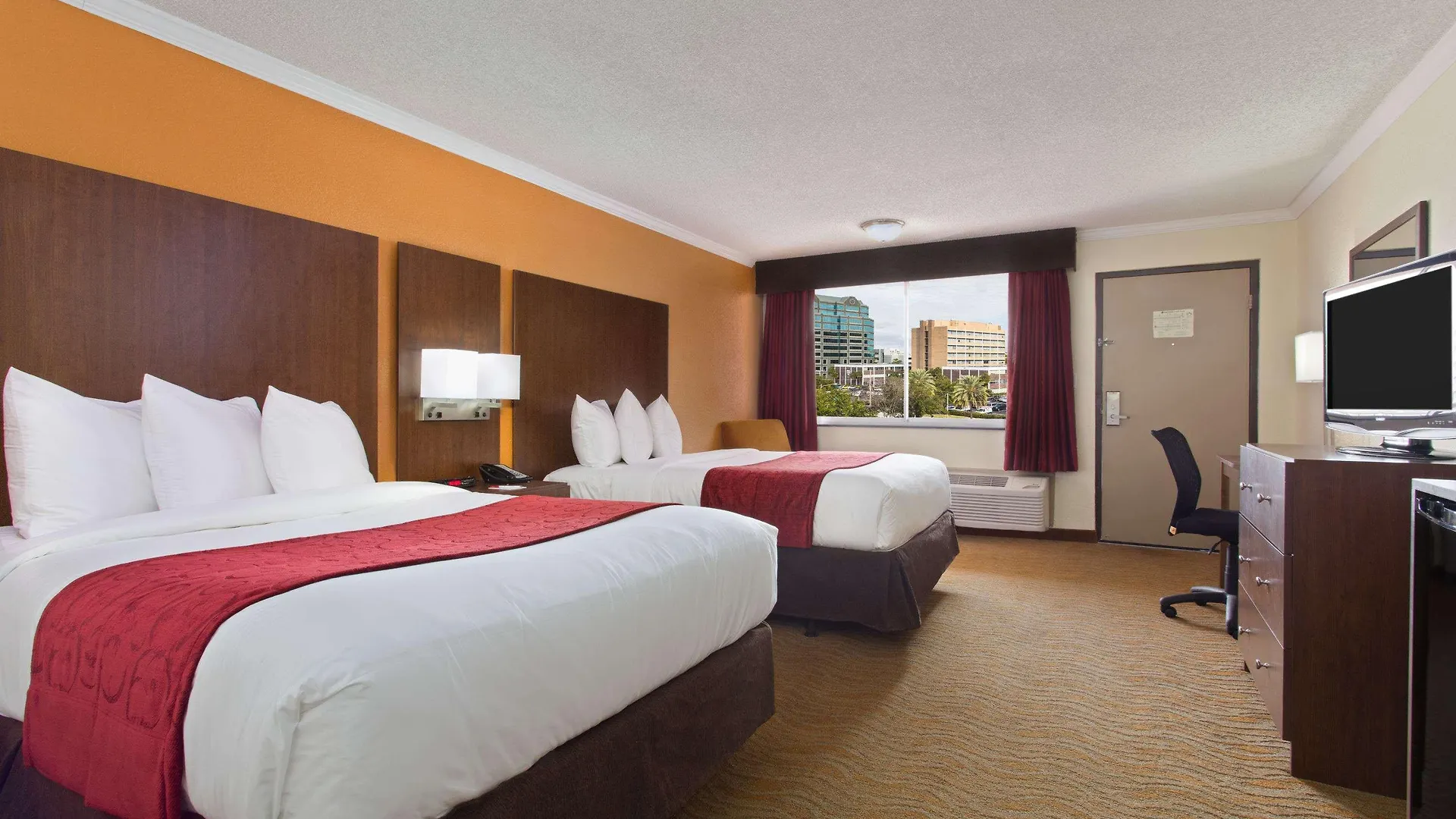 Ramada By Wyndham Tampa Westshore Airport South Otel