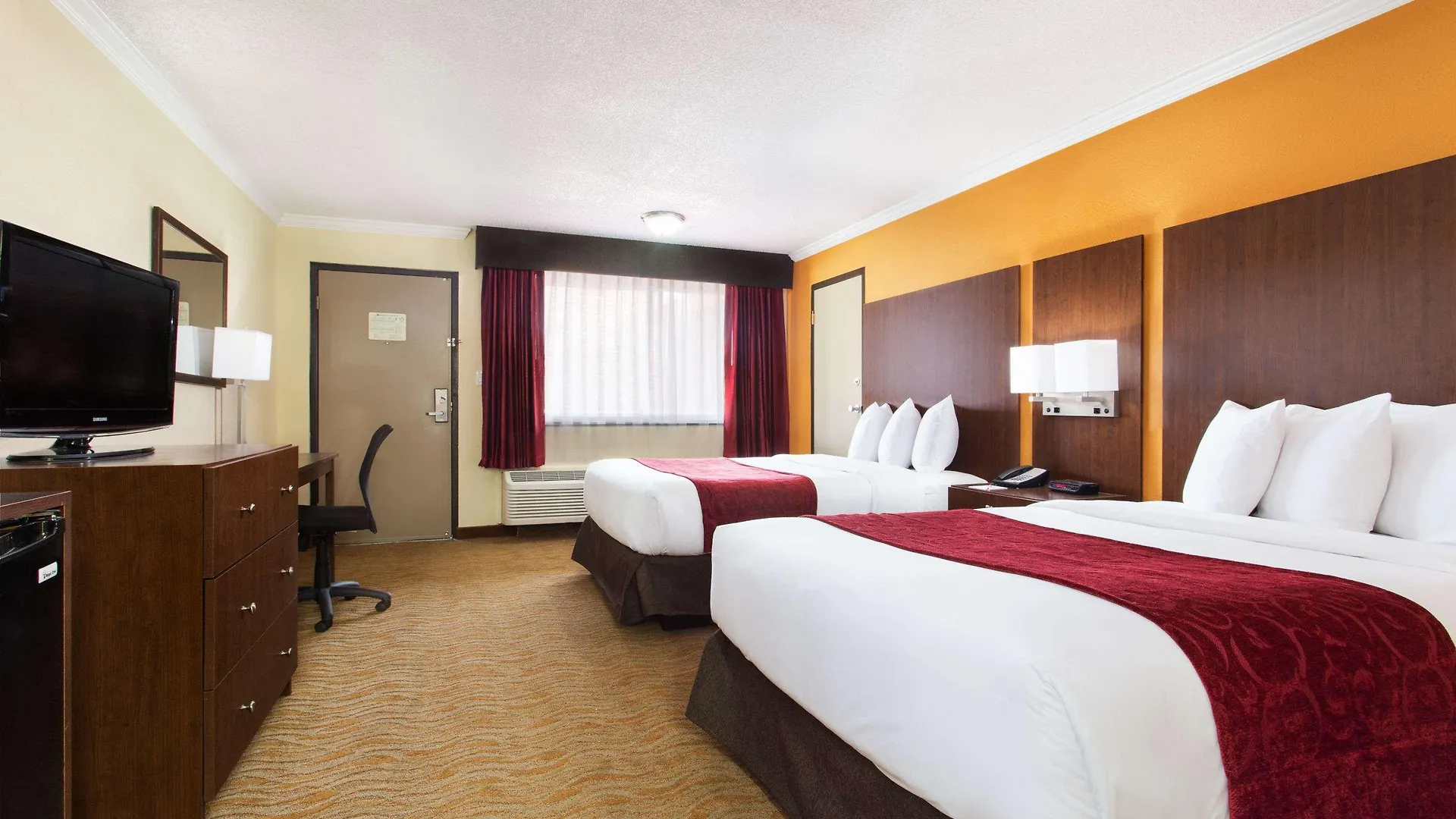 Ramada By Wyndham Tampa Westshore Airport South Hotel