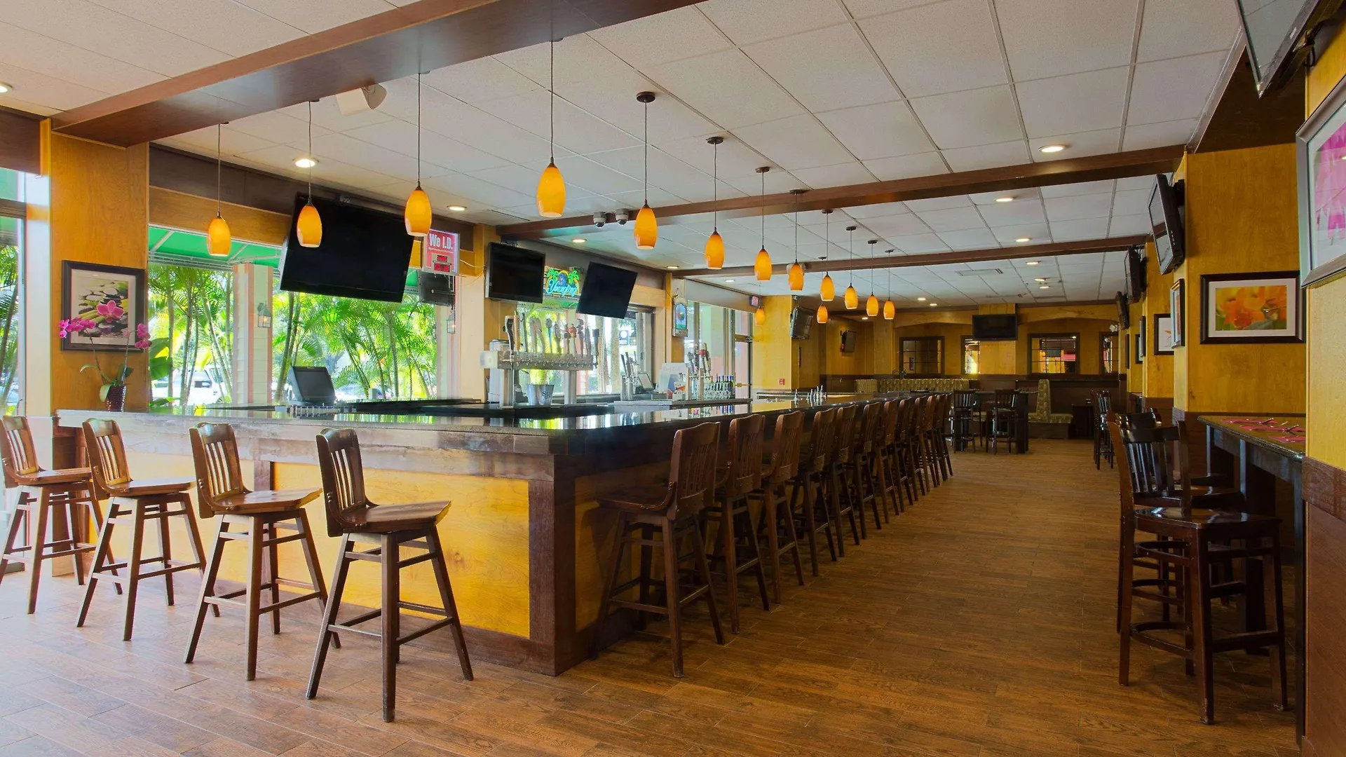 Ramada By Wyndham Tampa Westshore Airport South