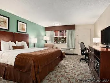 Ramada By Wyndham Tampa Westshore Airport South ABD