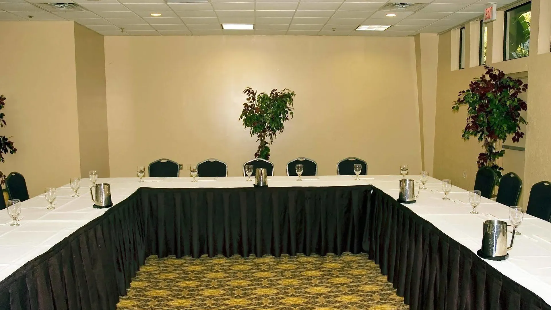 Ramada By Wyndham Tampa Westshore Airport South Otel